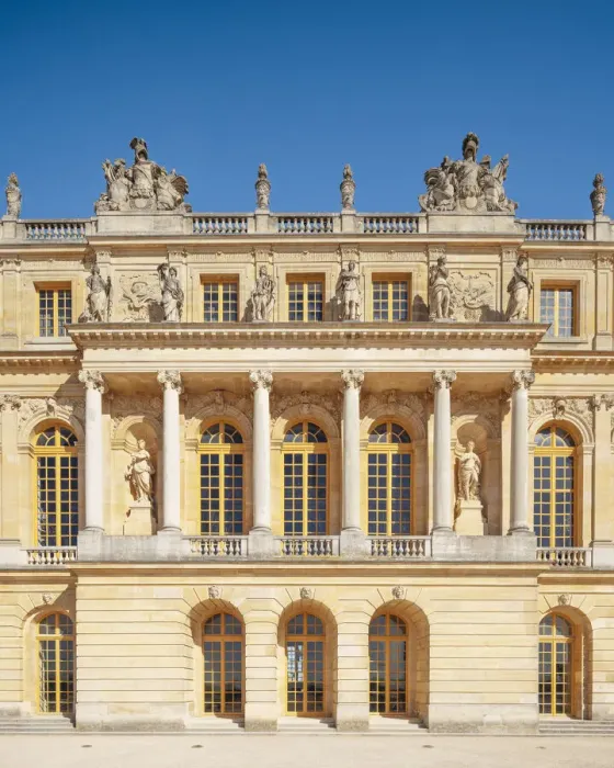 Framed Print : Exterior of Palace of Versailles, Paris, France Framed Print : Exterior of Palace of Versailles, Paris, France