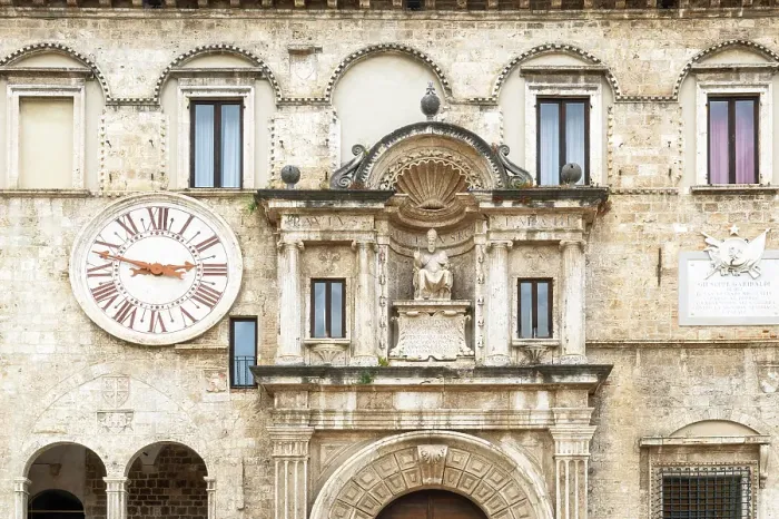 Framed Print : The exterior of the Palazzo dei Capitani del Popolo (Palace of the People's captains) on the Piazza del Popolo, Ascoli Piceno, Marche, Italy Framed Print : The exterior of the Palazzo dei Capitani del Popolo (Palace of the People's captains) on the Piazza del Popolo, Ascoli Piceno, Marche, Italy