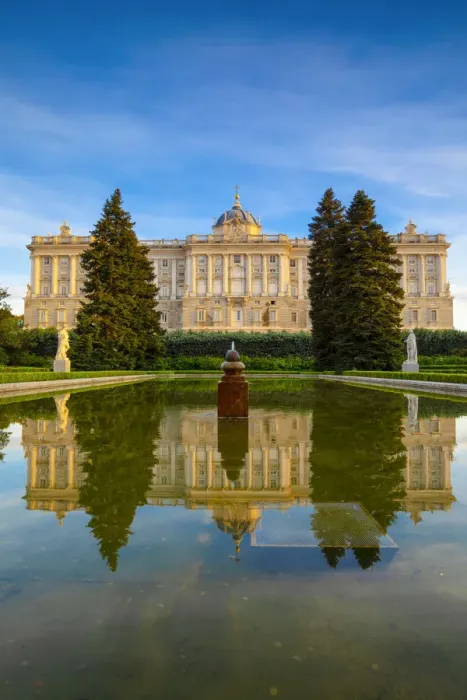 Framed Print : The Exterior of The Royal Palace from the Sabatini Gardens, Madrid, Spain Framed Print : The Exterior of The Royal Palace from the Sabatini Gardens, Madrid, Spain
