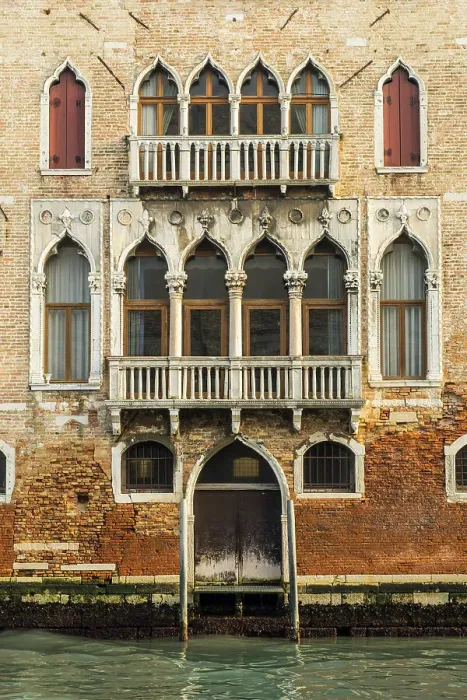 Framed Print : Facade of building in Cannaregio, Venice, Veneto, Italy Framed Print : Facade of building in Cannaregio, Venice, Veneto, Italy
