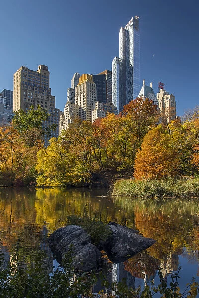 Fall foliage at Central Park, Manhattan, New York, USA