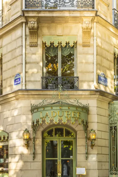 Framed Print : The famous bakery  /  patisserie Laduree, Champs Elysees, Paris, France
