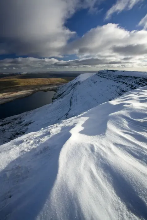 Framed Print : Fan Foel ridge overlooking Llyn-y-Fan, Black Mountain, Brecon Beacons, Powys, Wales Framed Print : Fan Foel ridge overlooking Llyn-y-Fan, Black Mountain, Brecon Beacons, Powys, Wales