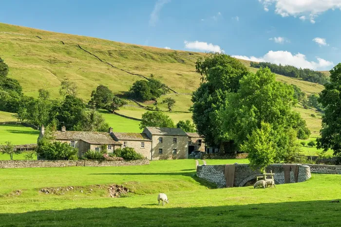 Framed Print : Farm in Nidderdale, Yorkshire, England