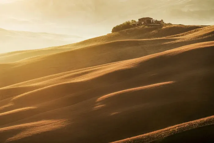 Framed Print : Farmhouse on top of a hill at sunrise in Tuscany, Italy