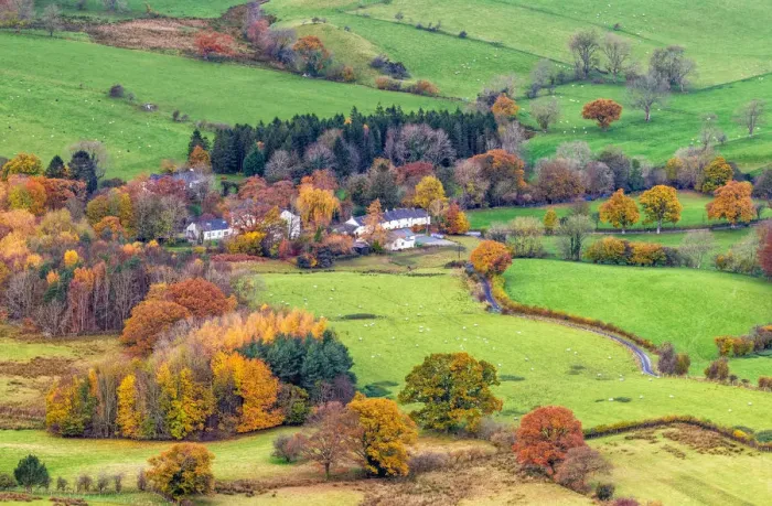 Framed Print : Farmhouse in the Newlands Valley as seen from Catbells, near Derwentwater, Cumbria Framed Print : Farmhouse in the Newlands Valley as seen from Catbells, near Derwentwater, Cumbria