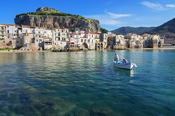 Fishermen, Cefalu, Sicily, Italy, Europe