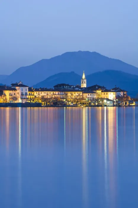 Framed Print : Fishermen island at dusk. Borromean islands, Lake Maggiore, Italy