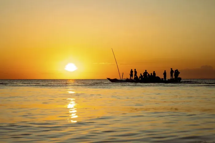 Framed Print : Fishermen returning home on dhow at sunset, , Indian Ocean, Zanzibar, Tanzania Framed Print : Fishermen returning home on dhow at sunset, , Indian Ocean, Zanzibar, Tanzania