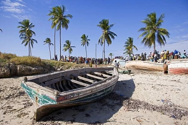 A fishing boat on the beach at Ilha do Mozambique
