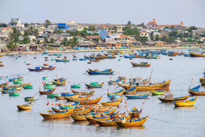 Framed Print : Fishing boats in harbor at Mui Ne, Phan Thiet, Binh Thuan Province, Vietnam Framed Print : Fishing boats in harbor at Mui Ne, Phan Thiet, Binh Thuan Province, Vietnam
