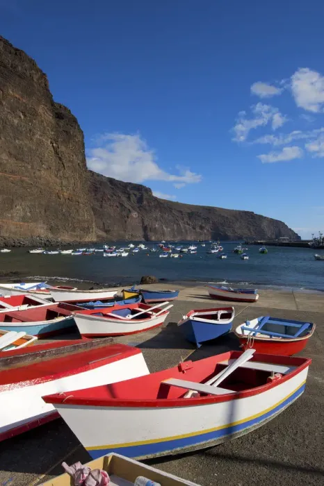 Framed Print : Fishing Boats in the Port of Vueltas, Valle Gran Rey, La Gomera, Canary Islands, Spain Framed Print : Fishing Boats in the Port of Vueltas, Valle Gran Rey, La Gomera, Canary Islands, Spain