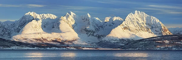 Fjord landscape with Lyngen Alps at Ullsfjord - Norway, Troms, Ullsfjord, Oldervik