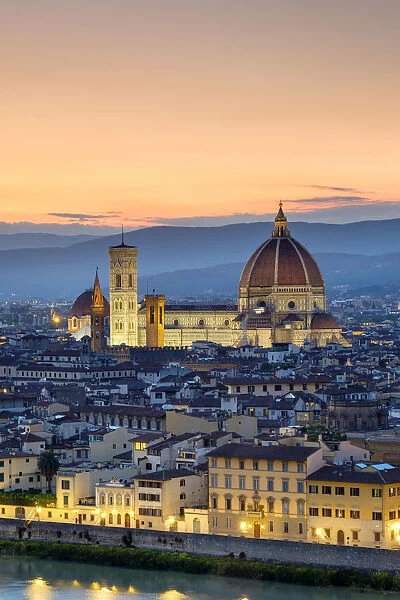 Florence Cathedral (Duomo di Firenze) and buildings in the old town at dusk, Florence
