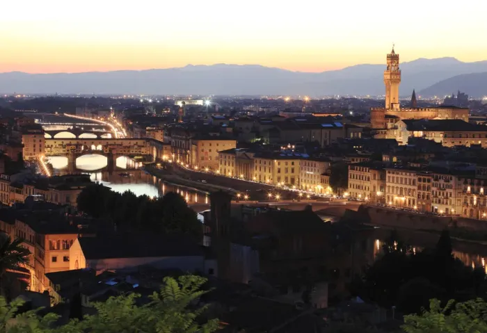 Framed Print : Florence, Tuscany, Italy. View over the Arno river, Ponte Vecchio, the Duomo cathedral Framed Print : Florence, Tuscany, Italy. View over the Arno river, Ponte Vecchio, the Duomo cathedral