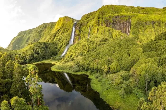 Framed Print : Flores, Azores Islands, Portugal. Poco Ribeira do Ferreiro waterfalls, aerial view Framed Print : Flores, Azores Islands, Portugal. Poco Ribeira do Ferreiro waterfalls, aerial view