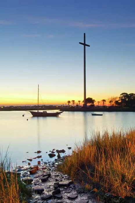 Framed Print : Florida, Saint Augustine, The Great Cross On Matanzas Bay, Built In 1966, Marks The Spot Of The Landing Of Spanish Explorer Pedro Menedez de Aviles In 1565, Saint Augustine Was The First Permanent European Settlement In The United States Framed Print : Florida, Saint Augustine, The Great Cross On Matanzas Bay, Built In 1966, Marks The Spot Of The Landing Of Spanish Explorer Pedro Menedez de Aviles In 1565, Saint Augustine Was The First Permanent European Settlement In The United States