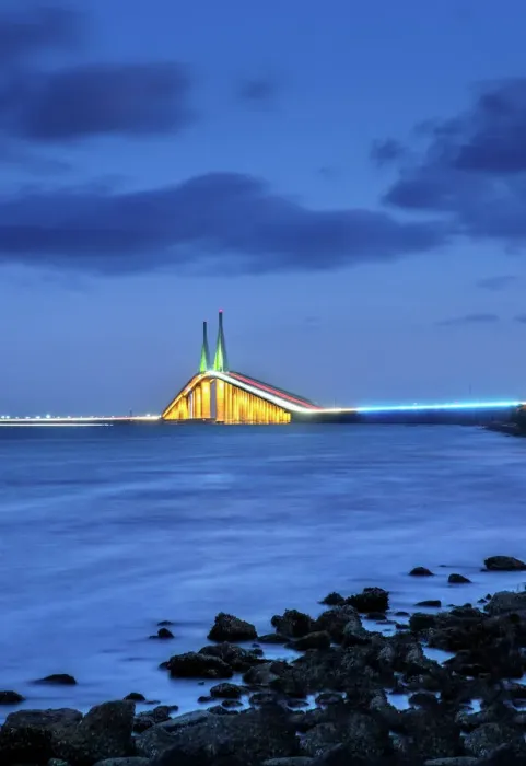 Framed Print : Florida, Saint Petersburg, Sunshine Skyway Bridge, Tampa Bay Framed Print : Florida, Saint Petersburg, Sunshine Skyway Bridge, Tampa Bay