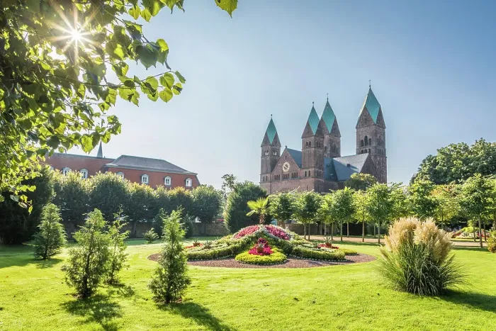 Framed Print : Flower rotunda in front of the castle of Bad Homburg with a view to the Church of the Redeemer, Taunus, Hesse, Germany Framed Print : Flower rotunda in front of the castle of Bad Homburg with a view to the Church of the Redeemer, Taunus, Hesse, Germany
