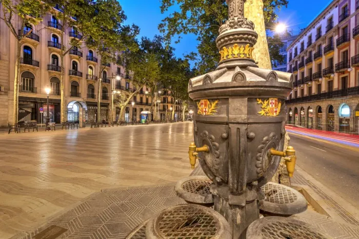 Framed Print : Font de Canaletes drinking fountain, La Rambla, Barcelona, Catalonia, Spain Framed Print : Font de Canaletes drinking fountain, La Rambla, Barcelona, Catalonia, Spain