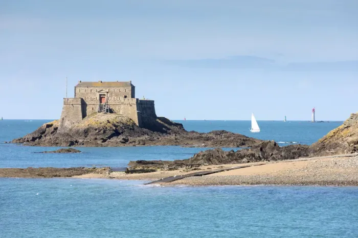 Framed Print : The fort du petit be and sailing boat, St. Malo, Ille et Vilaine, Brittany, France Framed Print : The fort du petit be and sailing boat, St. Malo, Ille et Vilaine, Brittany, France