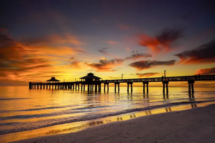 Framed Print : Fort Myers Pier at Sunset, Fort Myers, Florida, USA Framed Print : Fort Myers Pier at Sunset, Fort Myers, Florida, USA