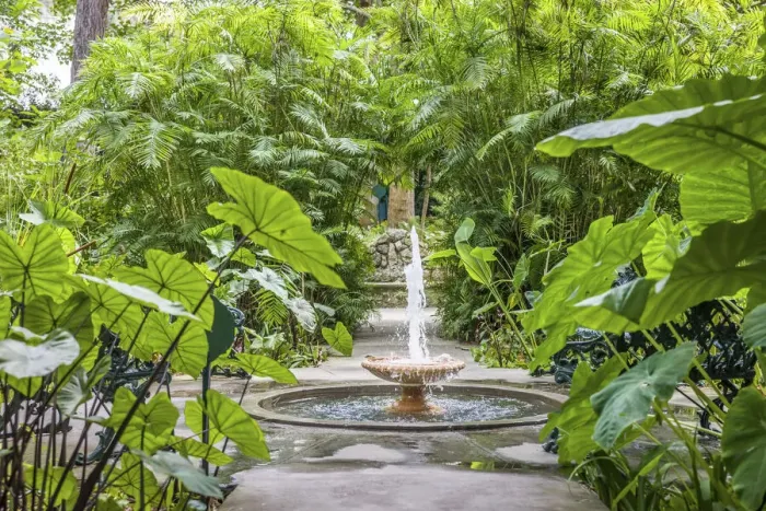 Framed Print : Fountain in La Mortella garden in Forio, Ischia Island, Gulf of Naples, Campania, Italy Framed Print : Fountain in La Mortella garden in Forio, Ischia Island, Gulf of Naples, Campania, Italy