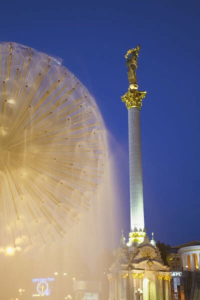 Fountain and Monument to Berehyni in Independence Square (Maydan Nezalezhnosti), Kiev