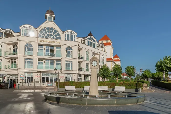 Framed Print : Fountain and Spa house, Binz, Rugen Island, Baltic Sea, Mecklenburg-Western Pomerania, Germany