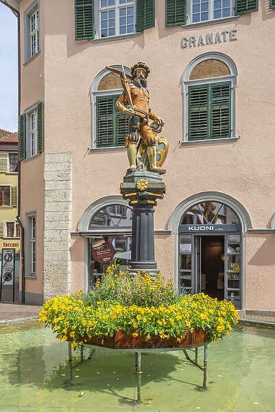 Fountain with Wilhelm Tell statue at Schaffhausen, Canton Schaffhausen, Switzerland