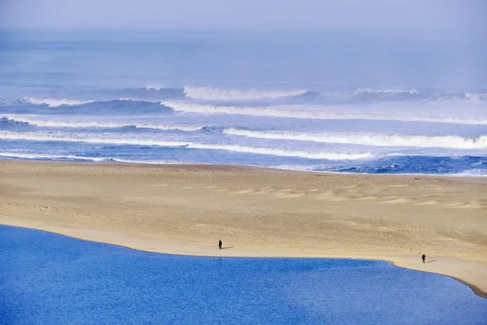Framed Print : Foz do Arelho beach between the sea and the Obidos Lagoon. Caldas da Rainha, Portugal