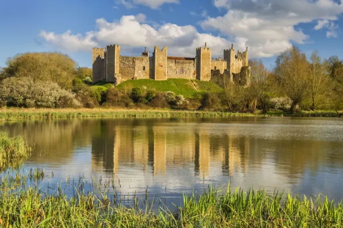 Framed Print : Framlingham Castle Reflecting in Mere, Framlingham, Suffolk, England Framed Print : Framlingham Castle Reflecting in Mere, Framlingham, Suffolk, England