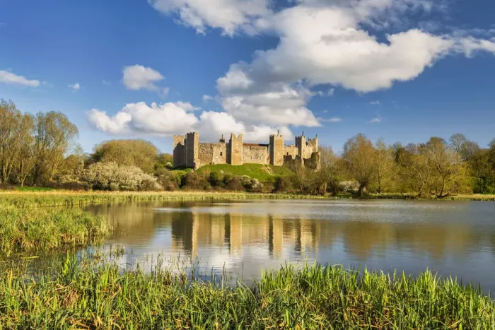 Framed Print : Framlingham Castle Reflecting in Mere, Framlingham, Suffolk, England Framed Print : Framlingham Castle Reflecting in Mere, Framlingham, Suffolk, England