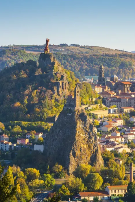 Framed Print : France, Auvergne-Rhone-Alpes, Haute-Loire, Le Puy-en-Velay Framed Print : France, Auvergne-Rhone-Alpes, Haute-Loire, Le Puy-en-Velay