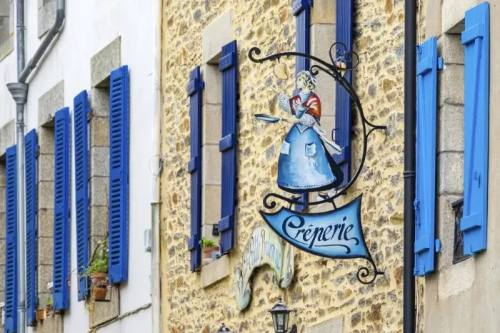 Framed Print : France, Brittany (Bretagne), Morbihan department, Rochefort-en-Terre Framed Print : France, Brittany (Bretagne), Morbihan department, Rochefort-en-Terre