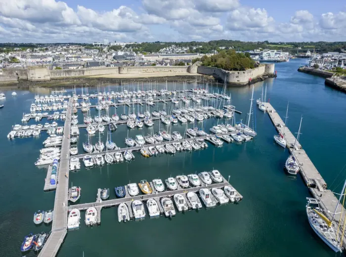 Framed Print : France, Brittany, Concarneau, walled Town and Harbour