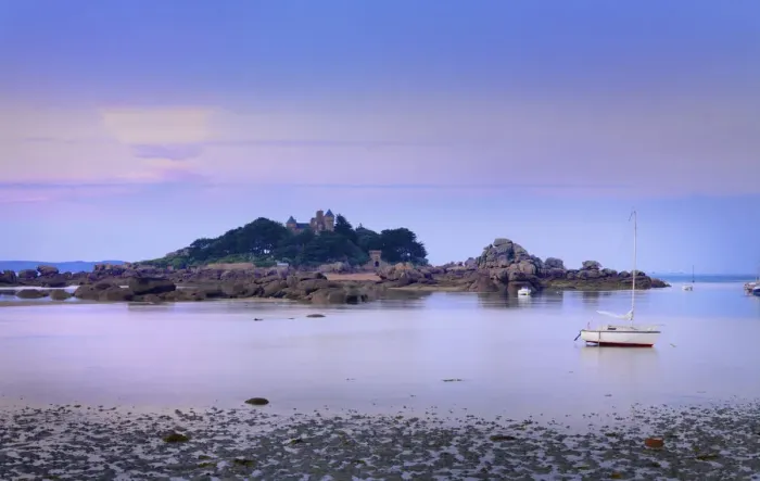Framed Print : France, Brittany, Cote de Granit Rose (Pink Granite Coast), Cotes d Armor, Tregastel Framed Print : France, Brittany, Cote de Granit Rose (Pink Granite Coast), Cotes d Armor, Tregastel