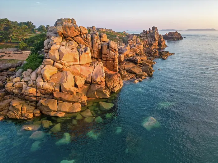 Framed Print : France, Brittany, Cotes d'Armor, Cote de Granit Rose Framed Print : France, Brittany, Cotes d'Armor, Cote de Granit Rose