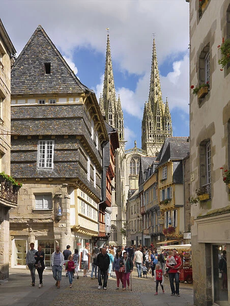 France, Brittany, Finistere, Quimper, Old town, Rue Kereon, Saint Corentin cathedral