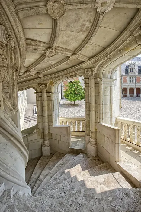 Framed Print : France, Centre-Val de Loire, Valle della Loira, Loir-et-Cher, Loira, Loire. Blois. Castle of Blois, Chateau de Blois. Grand Staircase Framed Print : France, Centre-Val de Loire, Valle della Loira, Loir-et-Cher, Loira, Loire. Blois. Castle of Blois, Chateau de Blois. Grand Staircase