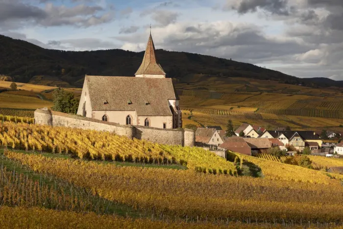 Framed Print : France, Grande Est, Alsace, Haut-Rhin, Hunawihr, Saint-Jacques-le-Majeur church