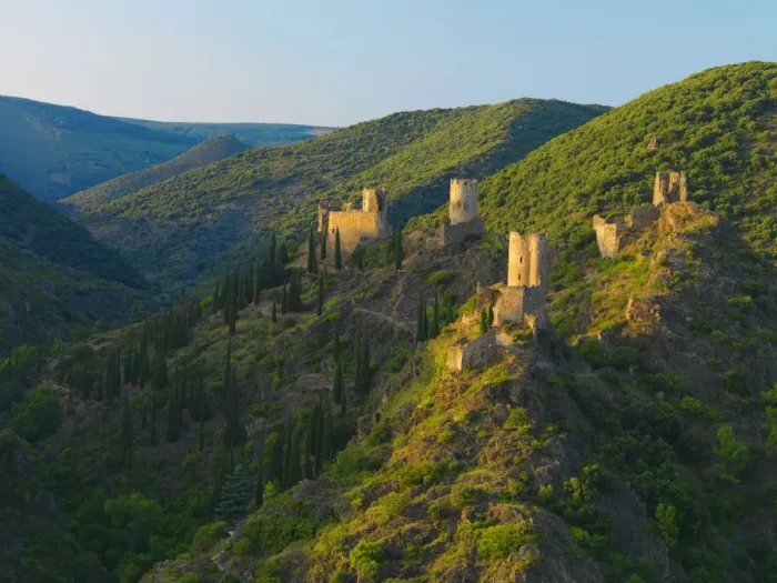 Framed Print : France, Languedoc, Lastours, Cathar castles (MR) Framed Print : France, Languedoc, Lastours, Cathar castles (MR)