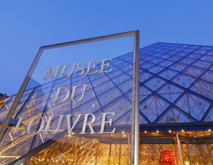 Framed Print : France, Paris, The Louvre, sign and pyramid illuminated at night