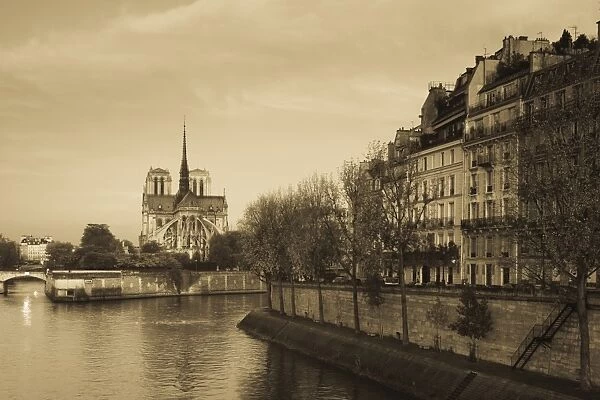 France, Paris, Notre Dame cathedral and Ile St-Louis buildings