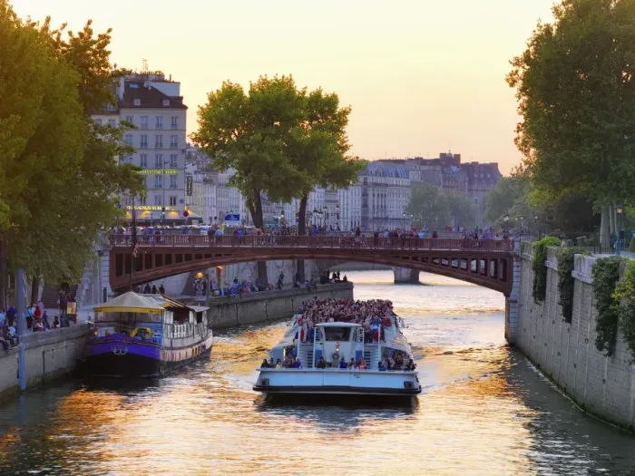 Framed Print : France, Paris, Tourboat on River Seine at sunset Framed Print : France, Paris, Tourboat on River Seine at sunset