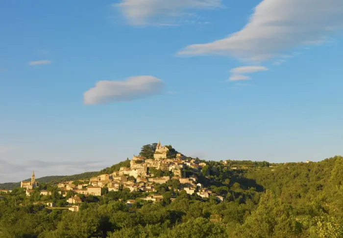 Framed Print : France, Provence, Bonnieux, Hilltop village Framed Print : France, Provence, Bonnieux, Hilltop village