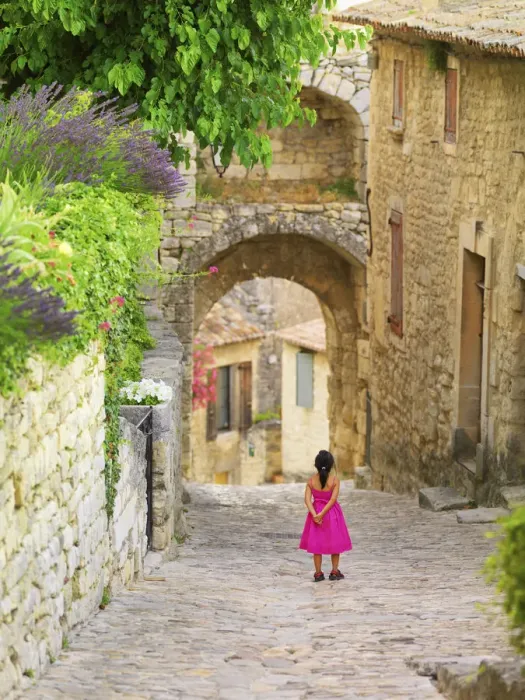 Framed Print : France, Provence, Lacoste, view along cobbled street in village (MR) Framed Print : France, Provence, Lacoste, view along cobbled street in village (MR)