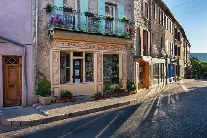 Framed Print : France, Provence, region Vaucluse, Sault village Framed Print : France, Provence, region Vaucluse, Sault village