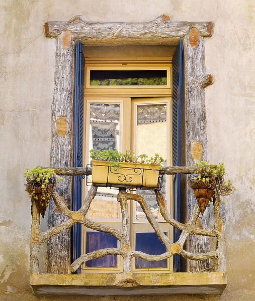 France, Provence, Saint-Guilhem-le-Desert, Ornate balcony