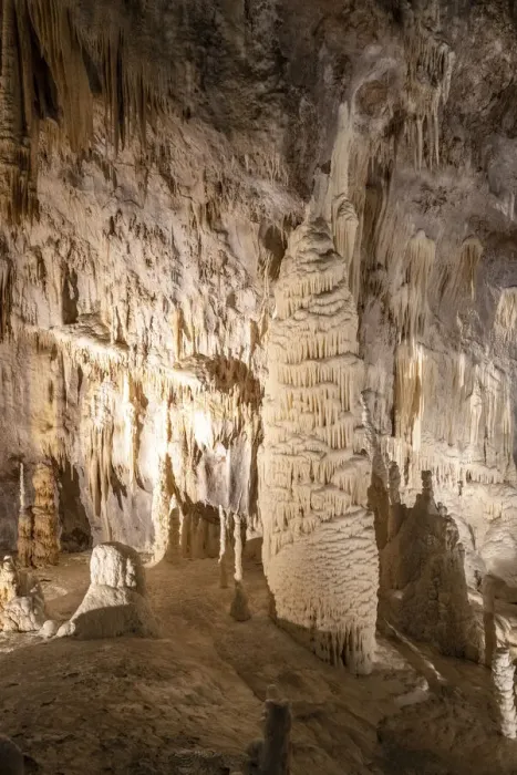 Framed Print : Frasassi caves, stunning rock formations under giant rock caves near Frasassi village